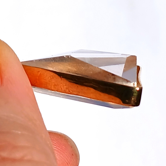 ✨ Clear Quartz Triangle Crystal Pendant | Sacred Geometry Gold Setting - Picture 5 of 8